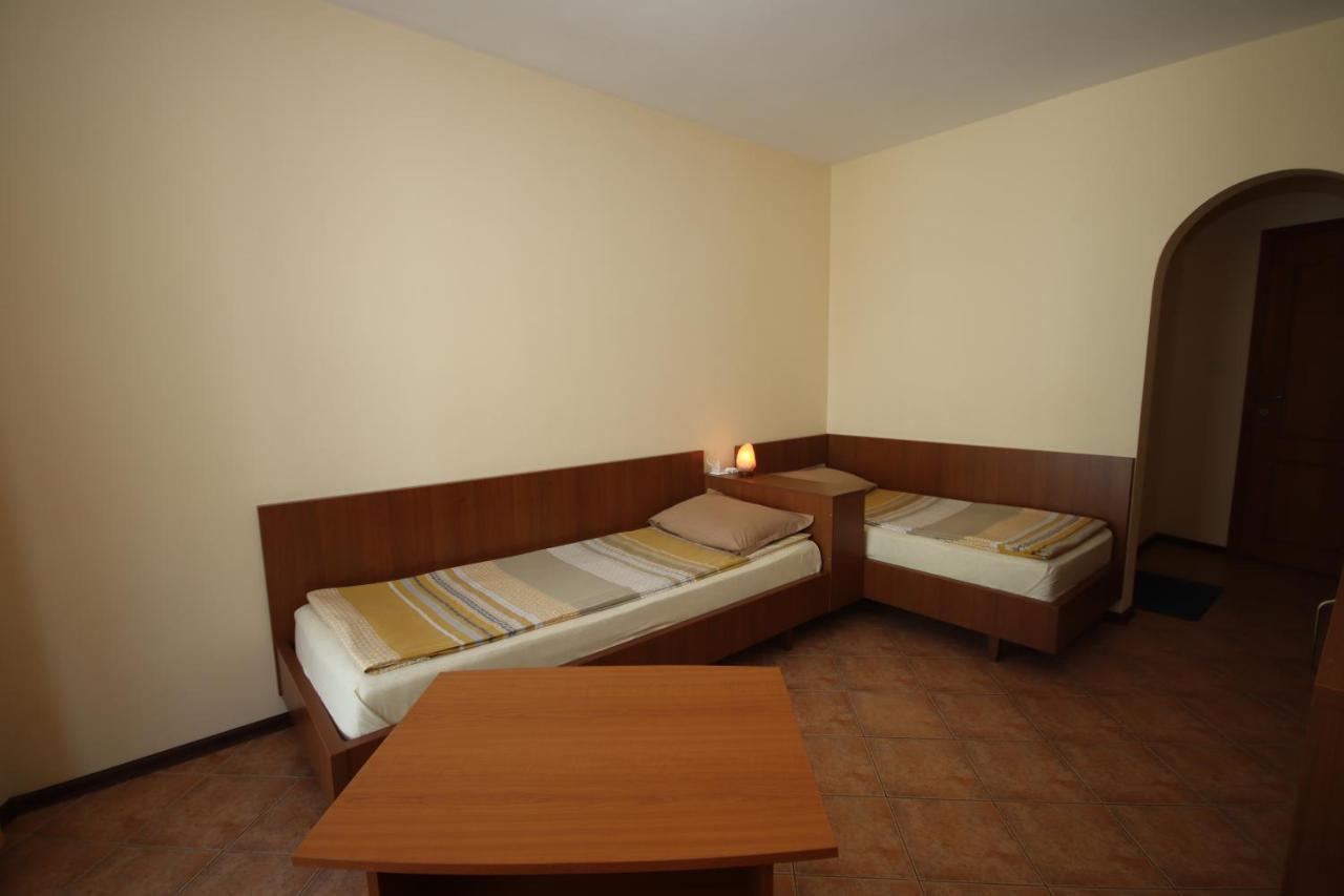Hotel Continental キテン エクステリア 写真