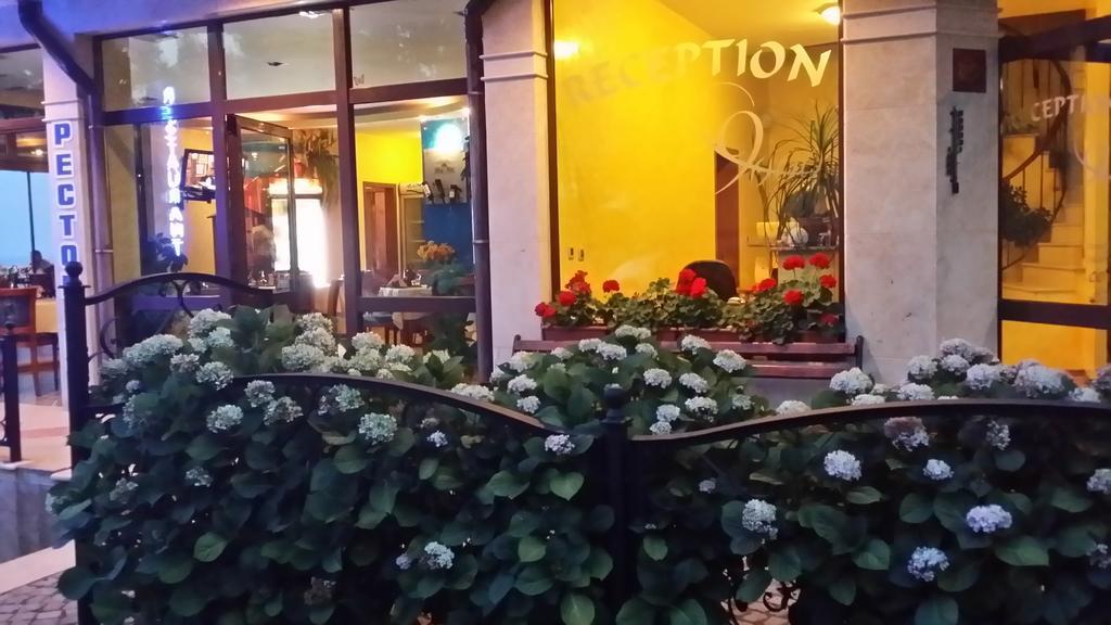 Hotel Continental キテン エクステリア 写真